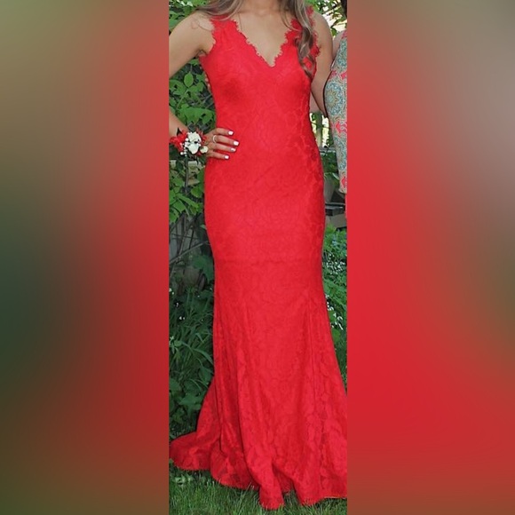 Red Lace Long Dress - Picture 8 of 9